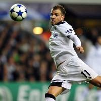 Sanjungan Wenger buat VdV dan Bale