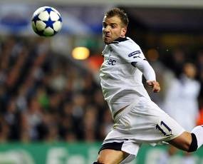 Sanjungan Wenger buat VdV dan Bale