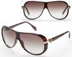 Tampil Edgy dengan Sunglasses Alexander McQueen