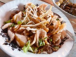 Nyam..Nyam.. Sarapan Buryam Lezat dan Soto Mie Mantap