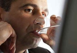 Tubuh Pria Bisa Bahenol Gara-gara Air Putih yang Tercemar