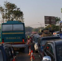 Cikampek Macet Parah, Layaknya Mudik Lebaran