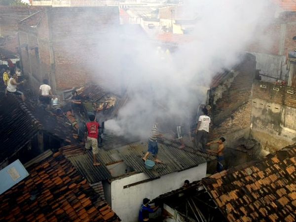 LPG Bocor, Sebuah Rumah Terbakar