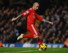 Fans Nobatkan Meireles Sebagai yang Terbaik
