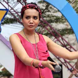 Zaskia Sungkar Punya Anak Tunggu Kontrak Selesai