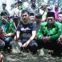 Sutradara Film ? Ziarah ke Makam Banser di Mojokerto 				 