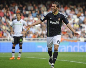 Higuain Hat-trick, Madrid Tekuk Valencia 6-3