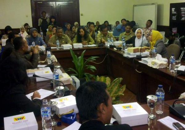 Siswa SD Korban Pelecehan Kasek Wadul Dewan