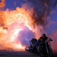 Gila, Motor Super Bermesin Jet!