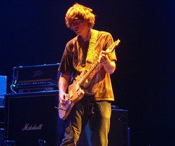 Thurston Moore dan Kurt Vile Akan Tur Konser Bareng