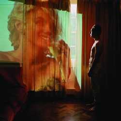 Album Euphoric /// Heartbreak \ - Glasvegas: Secercah Sinar Pengusir Hantu