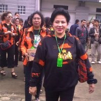 Camelia Malik Datang ke Lapas Pakai Seragam Pemuda Pancasila