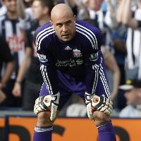 Reina Masih Setia Jaga Gawang Liverpool