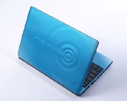 Kilau Warna-Warna Ceria dari Acer Aspire One