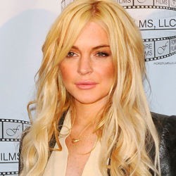 Hii...Lindsay Lohan Akan Kerja Sosial di Kamar Mayat