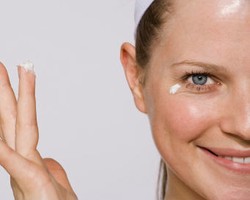 Tips Kurangi Garis Halus dan Kerut di Kulit