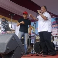 Duet Ariel dan Walikota Bekasi Pukau Tahanan Rutan Kebonwaru