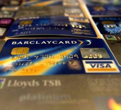 Visa Imbau Pemilik Kartu Kredit di PSN