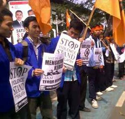 Seratusan Orang dari GMP Berunjuk Rasa Tolak RUU Intelijen