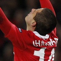 Chicharito Pukau Wenger