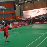 Atlet Pemula Gembira Dilatih Jago-Jago Bulutangkis