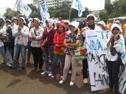 Usai Geruduk Istana, SPN Datangi Gedung DPR
