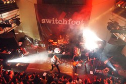 Simbiosis Mutualisme Switchfoot dan Penontonnya