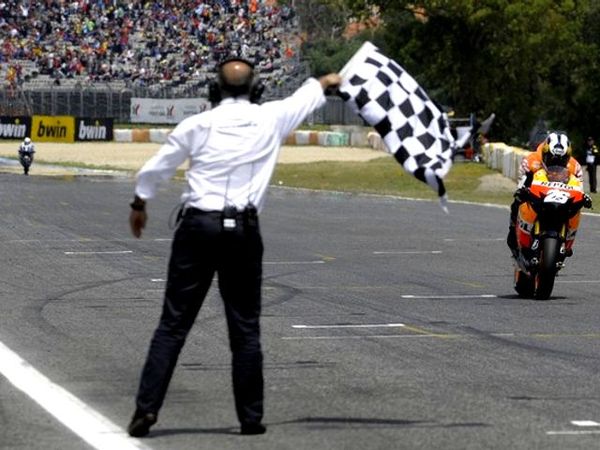 Pedrosa Rebut Estoril dari Lorenzo