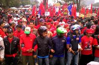 Buruh Demo di Gedung Sate