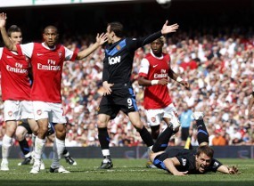 Wenger: MU Bisa Mendapat Penalti