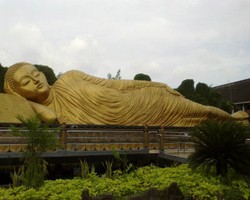 Refreshing Sambil Mengenal Sejarah di Mojokerto