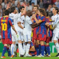 Lupakan Kontroversi di Luar Lapangan