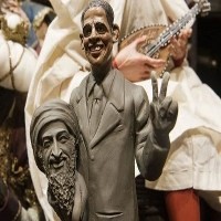 Seniman Italia Bikin Patung Obama Pegang Kepala Osama