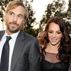 Britney Spears Bantah Telah Bertunangan