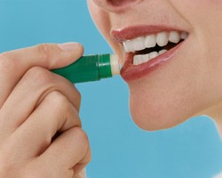 Awas, Lip Balm Bisa Sebabkan Ketergantungan