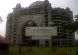 PKS: Perlu Dipastikan Keterkaitan Al Zaytun dengan NII KW 9