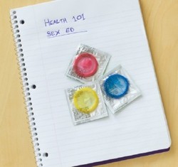 Kiat Sukses Memakai Kondom Sebagai Kontrasepsi