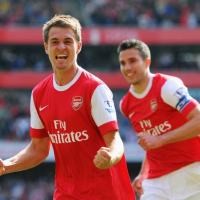 Van Persie: Klub Kecil Sandungan Arsenal
