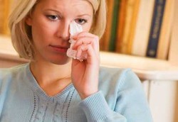 Air Mata Menangis Bersihkan Emosi Kesakitan