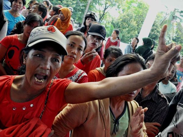 Pedagang Pisang Epe Duduki DPRD Makassar Pedagang Pisang Epe Duduki DPRD Makassar