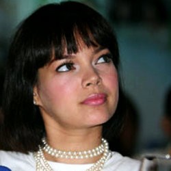 Dewi Sandra Bantah Pernah Terlibat NII KW 9