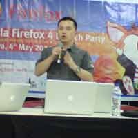 Firefox 4 Unjuk Gigi di Depan Komunitas TI Surabaya