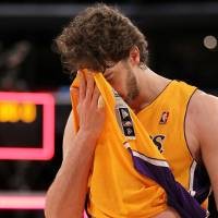 Lakers Kian Tertinggal