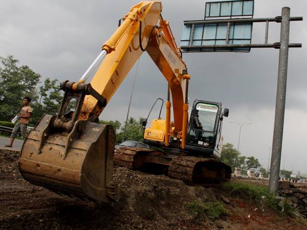 Pelebaran Jalan Tol Atasi Kemacetan?