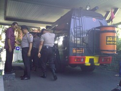 Dikira Bom, Bungkusan Kain Hebohkan Warga Makasar, Jaktim