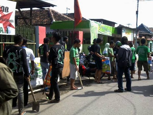 Bonek Berulah di Kampung Simo Pomahan