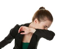 Jika Tak Punya Tisu, Arahkan Bersin ke Lengan Baju