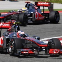 Hamilton & Button Sama-sama Tak Puas