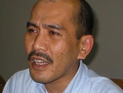 Paket Mencurigakan di Depan Rumah Faisal Basri Berisi Potongan Kertas