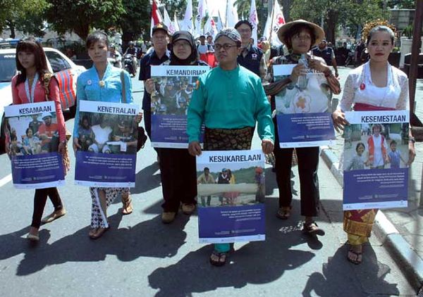 Aksi Peringatan Hari Palang Merah
